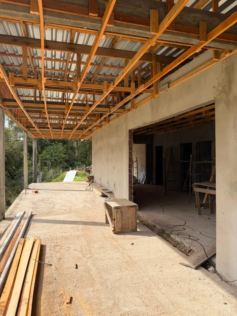Nova área coberta da obra de ampliação do Lar Renan